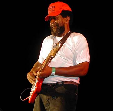 Willie King at the 2003 King Biscuit Festival in Helena, Arkinsas